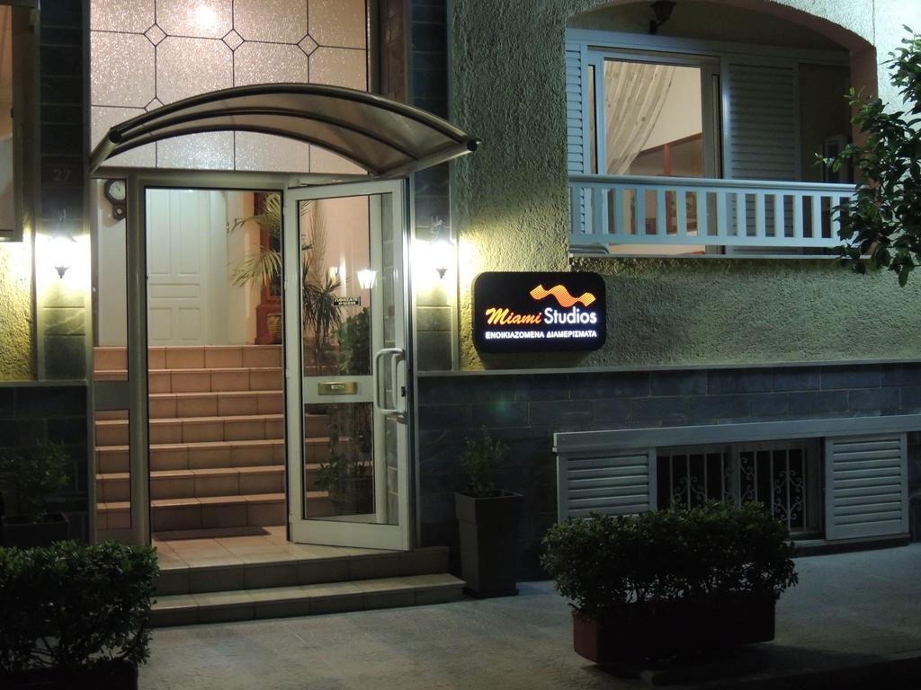 Miami Studios Loutra Edipsou  ภายนอก รูปภาพ